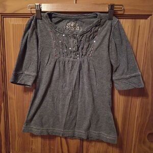 Mudd Charcoal Top with Front Detailing